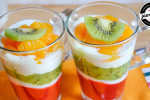 Deser warstwowy jogurtowo-owocowy